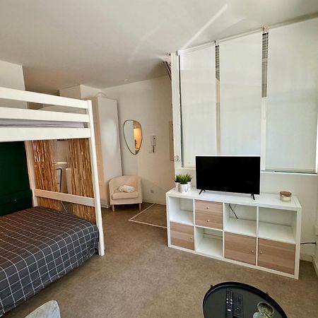 Suite Noya Villeurbanne Luaran gambar