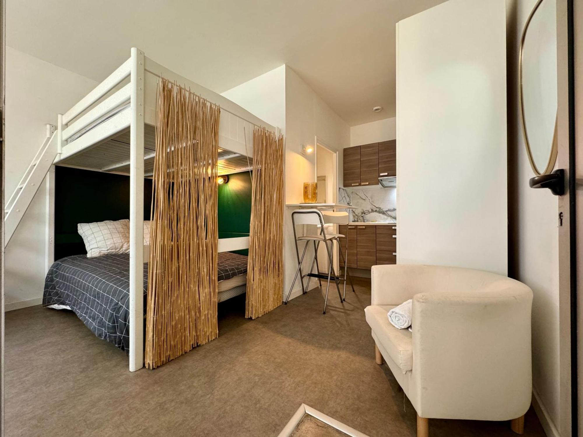 Suite Noya Villeurbanne Luaran gambar